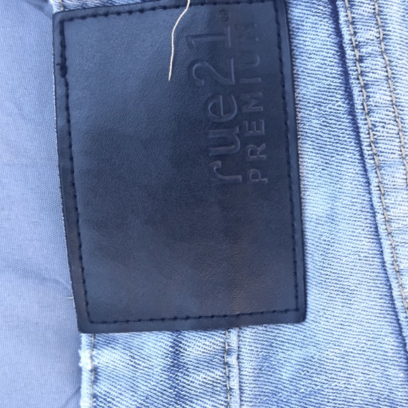 NWOT Rue21 Premium distressed skinny supreme flex jeans. Size 34w/32 ins. 70%cot - Picture 13 of 14